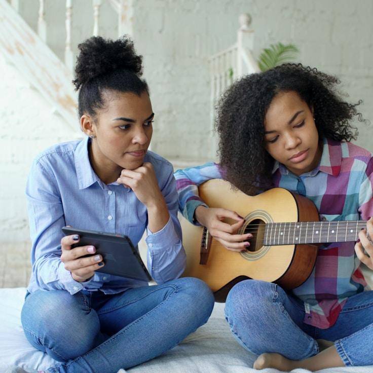 Collaborative mobile app development workflow